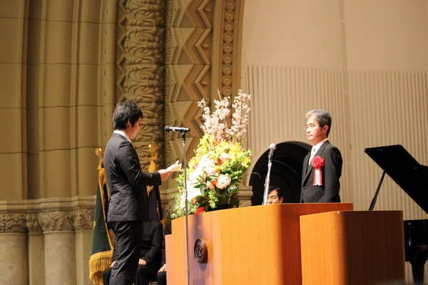 photo: Remarks by the representative of degree recipients