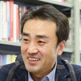 権 容奭