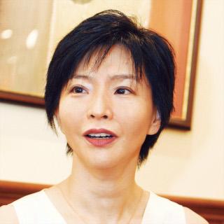 青葉里知子氏プロフィール写真