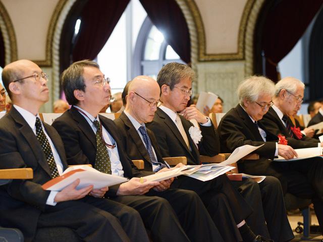 科研費とは何か 科学研究費助成事業と一橋大学 | 革新 | 一橋 科研費とは何か 科学研究費助成事業と一橋大学 | 革新 | 一橋