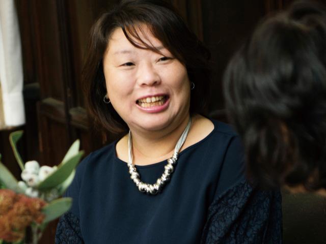対談中の小門前氏