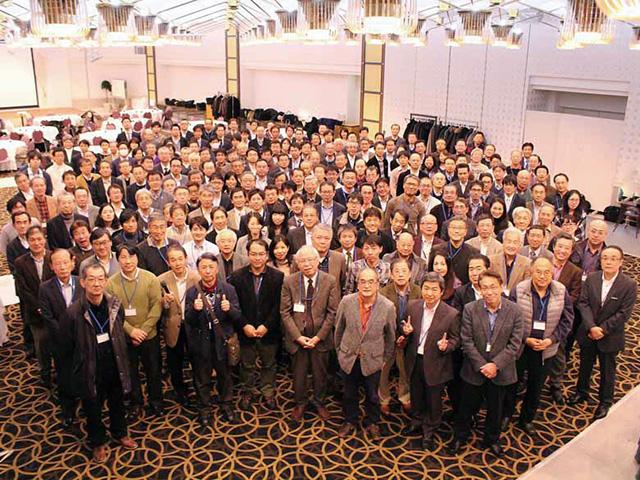 ノーベルファーマ社、全社員とともに