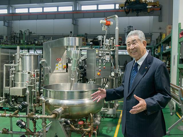 株式会社カジワラカスタマーセンター東京営業所（埼玉県八潮市）。ユーザーテスト室では、煮炊撹拌機などカジワラ製品の実機で食品製造テストが可能。