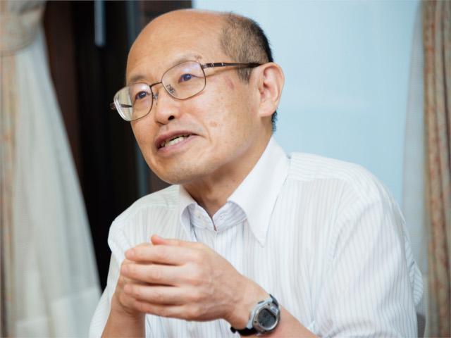 対談中の村田理事・副学長