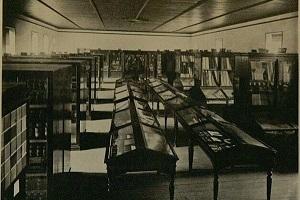 写真：1909年の商品陳列所
