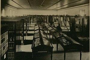 写真：1909年の商品陳列所