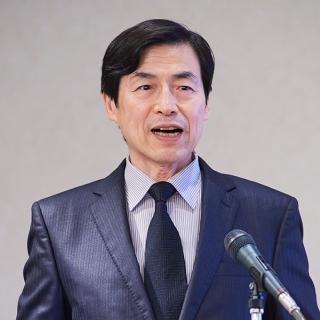 大月 康弘