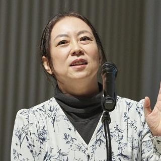 倉田 真由美氏