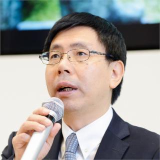 鄭 水泉氏