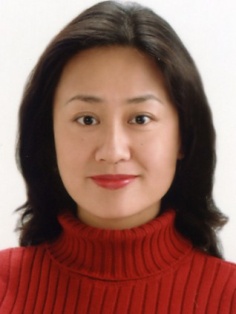 劉 群