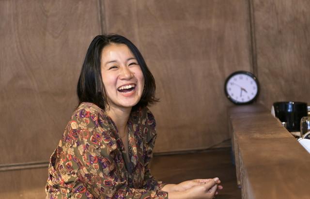 画像:インタビュー中の坂根 千里氏4